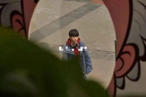 滑板少年吃瓜结局,揭秘背后惊人真相